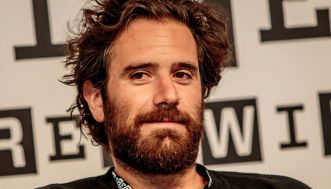 Selena Gomez, il suo marchio beauty “fa bene alla salute mentale”