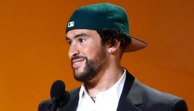 L’irresistibile duo: Pedro Pascal e Bad Bunny infiammano Saturday Night Live