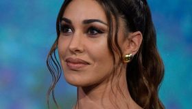 Belen, fuga d’amore con Elio Lorenzoni: le foto della rinascita