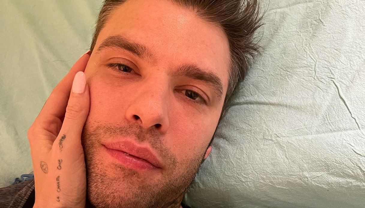 Fedez dimesso, le prime parole dopo il ritorno a casa: “Nulla è scontato”
