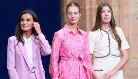 Leonor di Spagna “ruba” il look a mamma Letizia, ma la scena è tutta di Meryl Streep