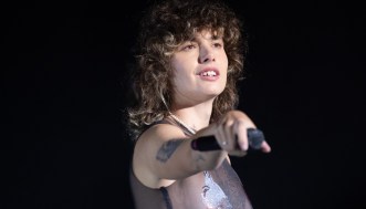 Madame non vuole rifarsi i denti: lo sfogo sui social