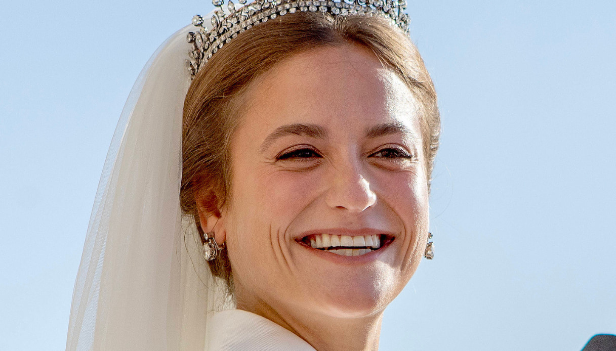 Maria Francisca del Portogallo si è sposata, il significato dell’abito e dei gioielli da sogno