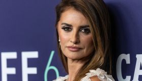Penelope Cruz, il look floreale perfetto (anche) per l’autunno