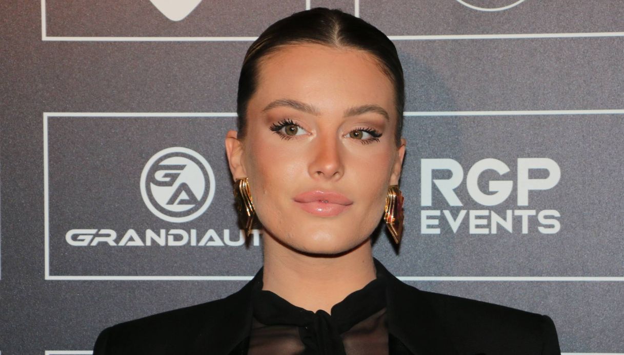 Sophie Codegoni scoppia a piangere in diretta per Basciano: “Ci sono di mezzo terze persone”