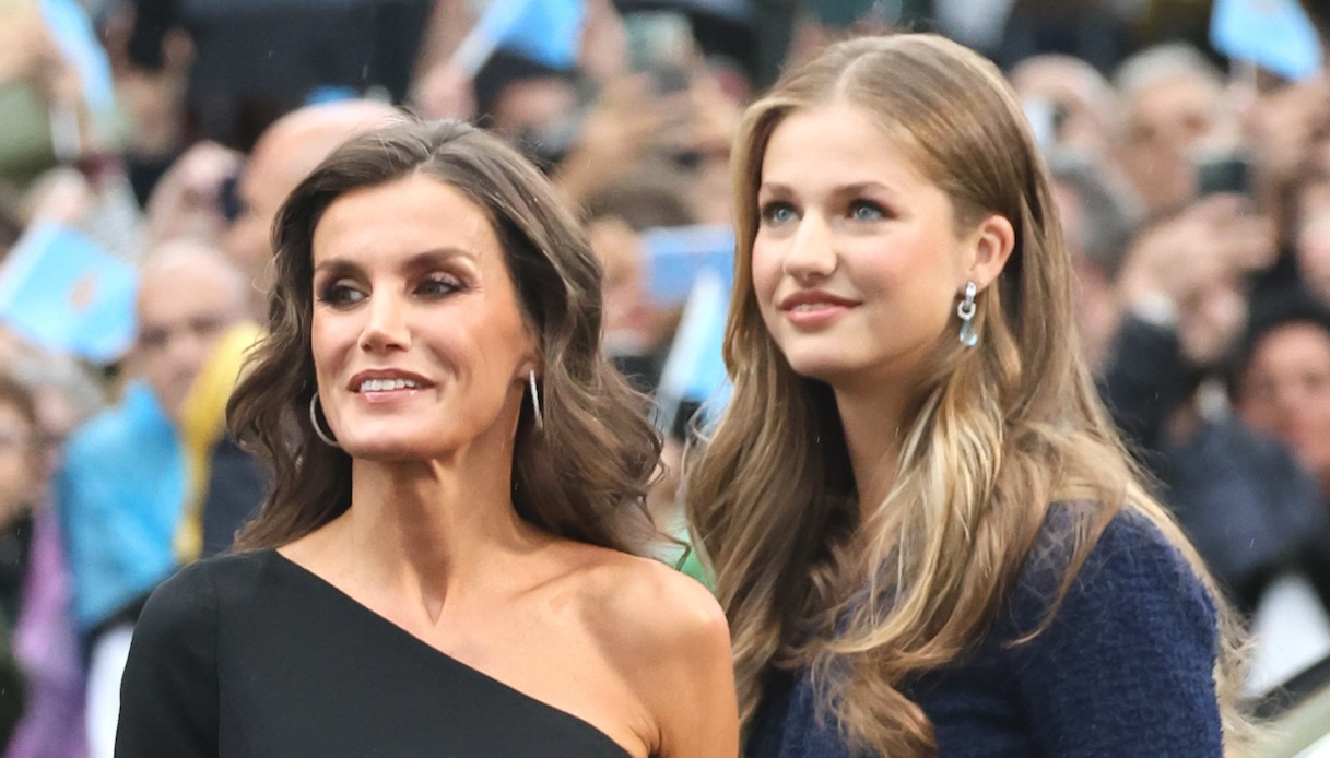 Letizia di Spagna, Leonor sfigura: gli occhi sono tutti puntati sulla Regina