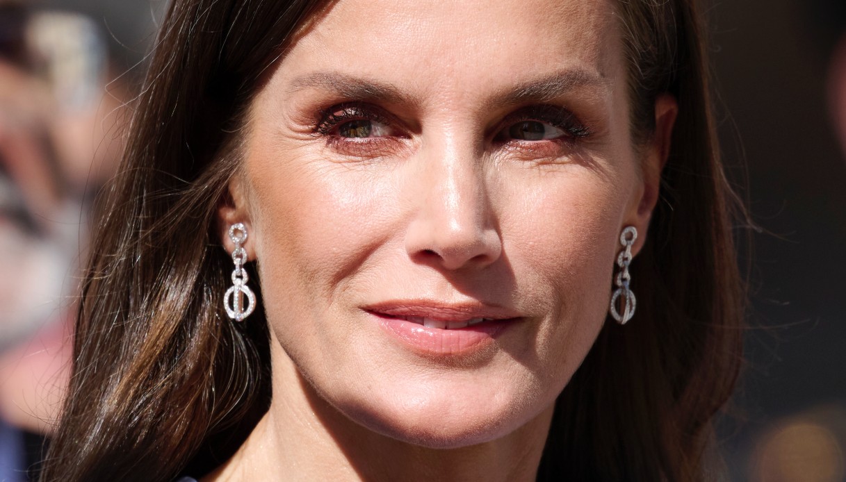 Letizia di Spagna rende omaggio alla figlia Leonor nel giorno più importante