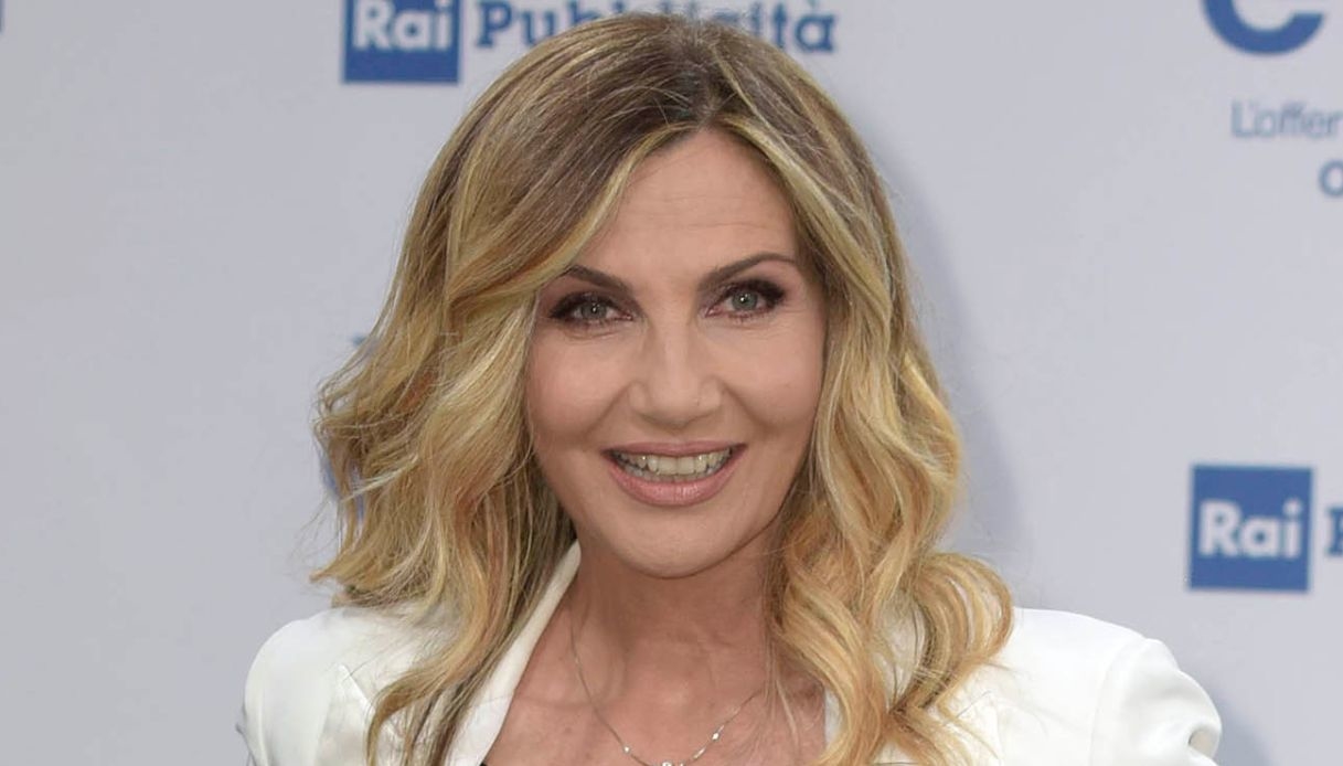 Lorella Cuccarini, perché ha detto no alla Rai: dietro c’è Maria De Filippi