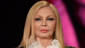 Show di Patty Pravo a “Belve”: “Non mi piaccio così tanto”. E ricorda gli ex mariti
