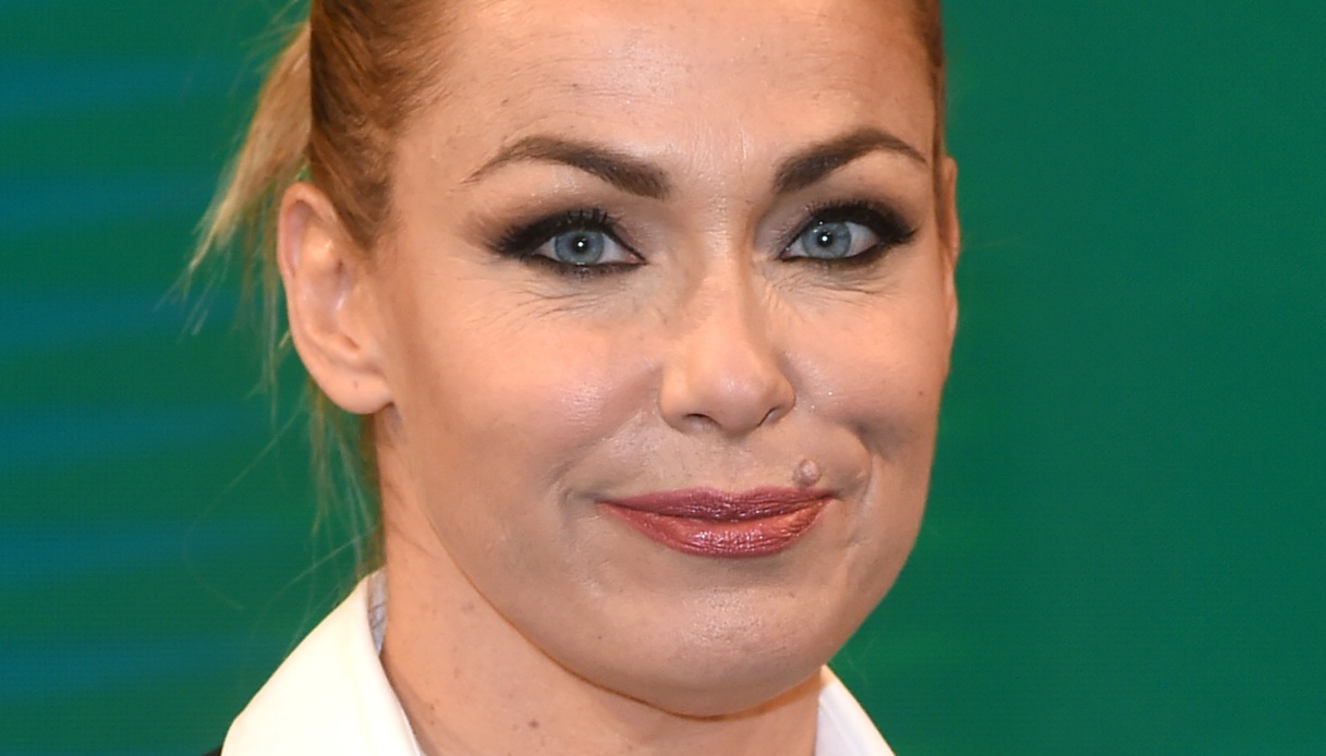 Sonia Bruganelli e Spinalbese a cena insieme, la “strana coppia” scatena i sospetti