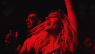 Selena Gomez, il suo marchio beauty “fa bene alla salute mentale”