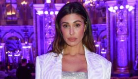 Belen Rodriguez alle Maldive in bikini bianco: la vacanza d’amore (e le critiche)