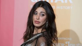 Belen Rodriguez seducente nella vasca, la possibile frecciata a De Martino