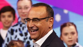 Carlo Conti allo Zecchino d’Oro: “Niente tutina del mago Zurlì. Non mi sembra il caso”