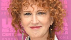 Fiorella Mannoia cambia il testo della sua canzone: “Ti diremo ancora un altro no”