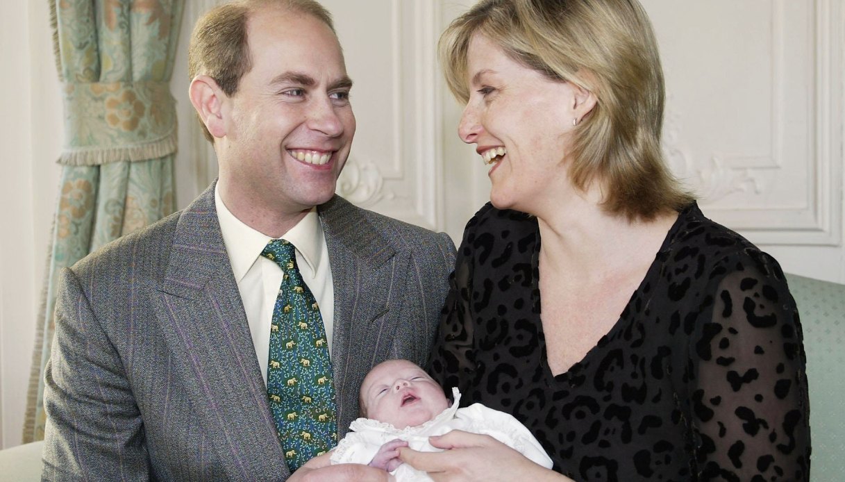 Edoardo e Sophie con la figlia appena nata, Lady Louise Windsor