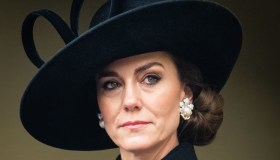 Kate Middleton al Remembrance Sunday: cupa in volto e look in nero