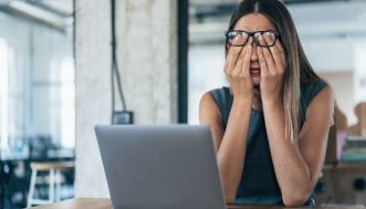 Hailey Bieber e le voci sulla sua presunta gravidanza: “Le detesto”