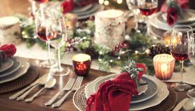 Tavola di Natale, come apparecchiarla in stile tradizionale