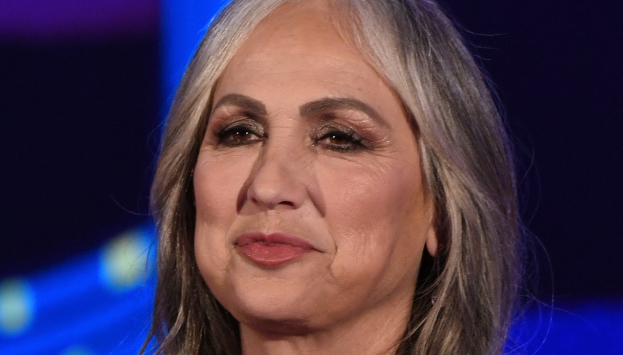 “Amici”, la Celentano fa infuriare la mamma di un allievo: “Basta umiliarlo”