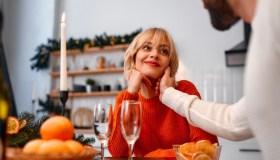 Volete sapere se il vostro ragazzo vi ama davvero? Mettetelo alla prova con l’Orange Peel Theory di TikTok