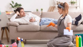 Le faccende domestiche non sono "mansioni da donna"