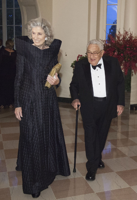 Henry Kissinger e la moglie Nancy