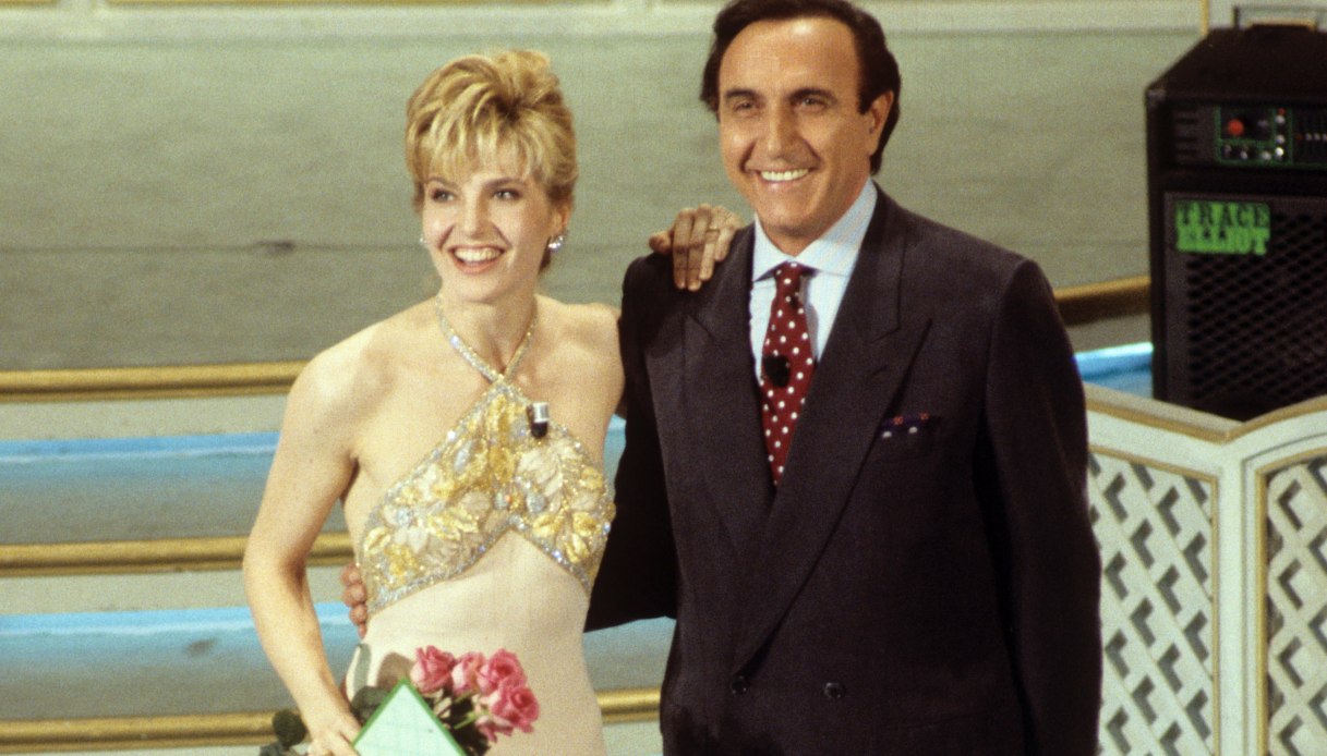 Lorella Cuccarini a Sanremo 1993 con Pippo Baudo