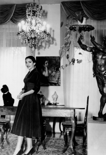 Maria Callas nella sua casa a Milano