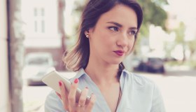 Sì, le fidanzate sono “rompiscatole”. Ma c’è un motivo