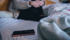 Madre denuncia il fidanzato della figlia: la ossessionava