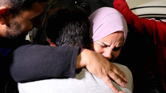 Israele-Hamas, rotta la tregua: “Ancora donne in ostaggio”