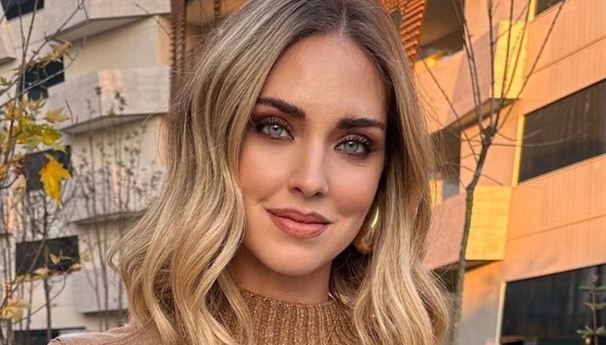 Chiara Ferragni senza trucco, la trasformazione prima e dopo il make-up