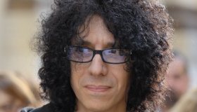 Giovanni Allevi in ospedale per il mieloma. La nuova foto: “Io continuo a vivere”