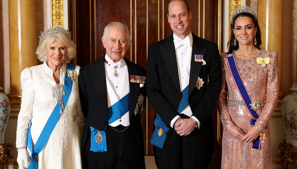 Camilla Carlo William Kate Middleton Buckingham Palace natale 2023