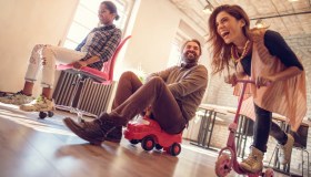 Kidulting, la nostalgia del passato che ci trasforma in Peter Pan