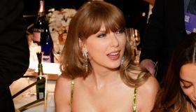 Golden Globes 2024, Taylor Swift offesa dalla battuta del comico Jo Koy: cos’è successo