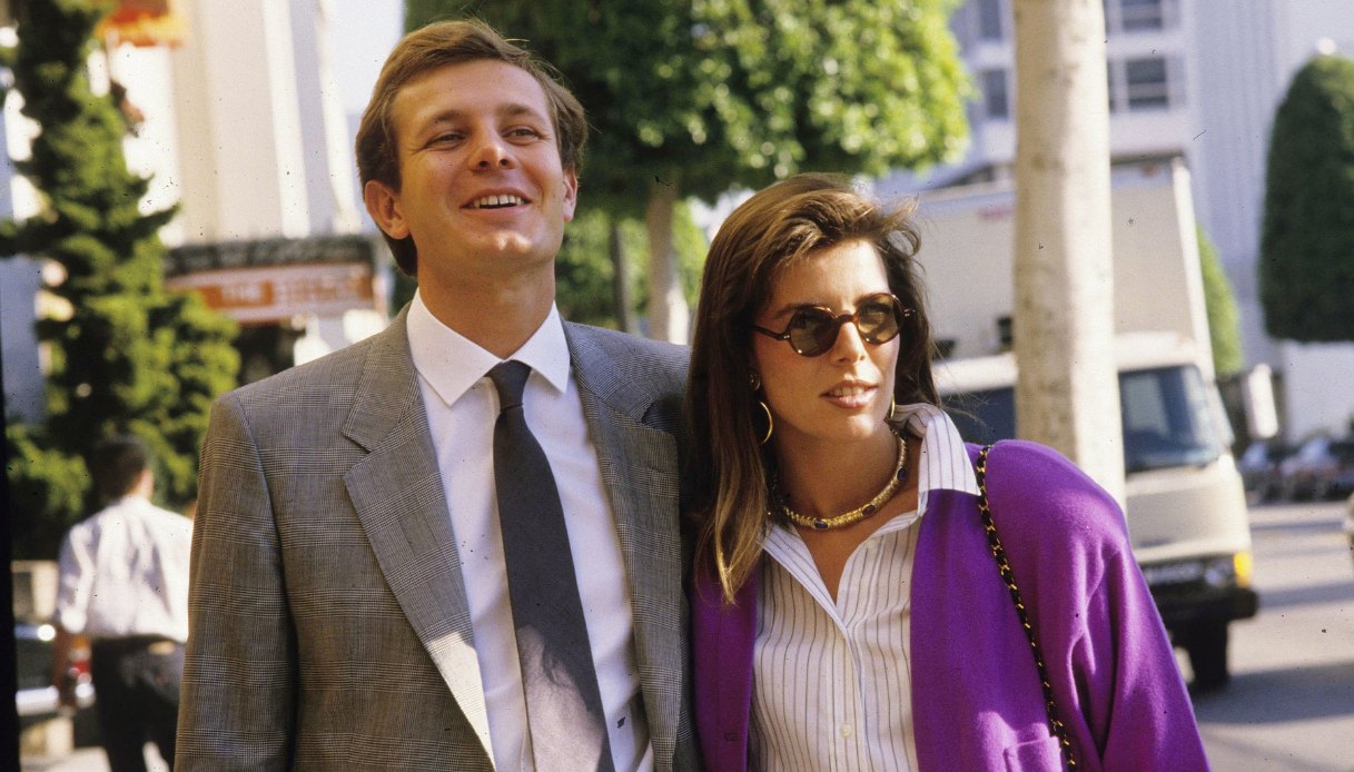 La Principessa Carolina di Monaco passeggia con il suo secondo marito Stefano Casiraghi nel 1987 a Los Angeles