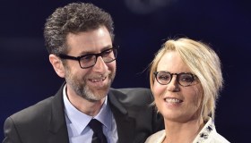 Fabio Fazio a Mediaset con Maria De Filippi: l’omaggio a Maurizio Costanzo su Canale5
