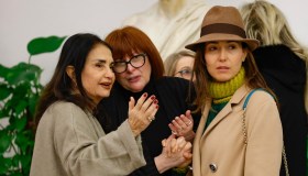 Sandra Milo, alla camera ardente l’ultimo addio degli amici, da Caterina Balivo ad Alberto Matano