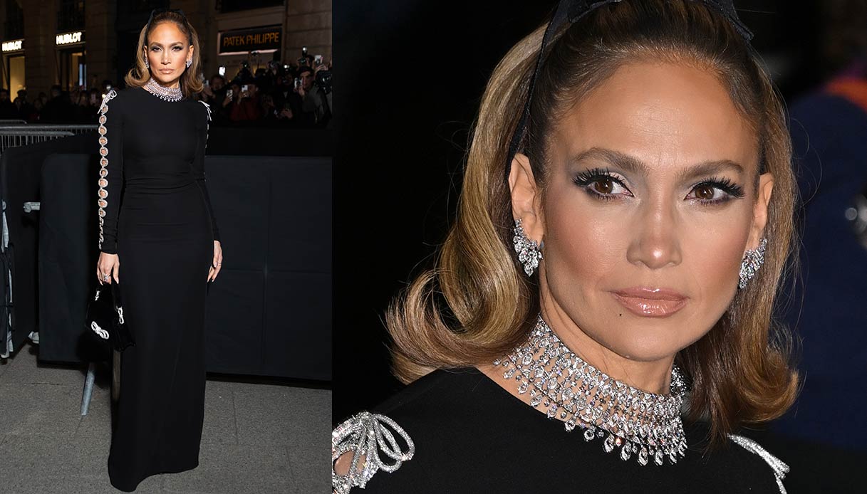 Jennifer Lopez alla sfilata di Valentino durante la Paris Fashion Week