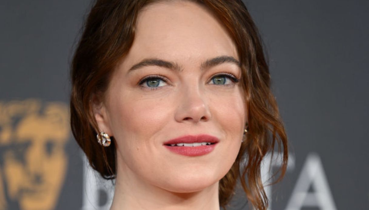 Emma Stone racconta il film Povere Creature, news e curiosità