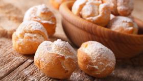 Frittelle di Carnevale: i segreti per farle poco unte
