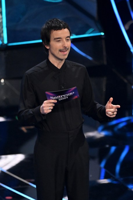 Diodato durante la seconda serata di "Sanremo 2024"