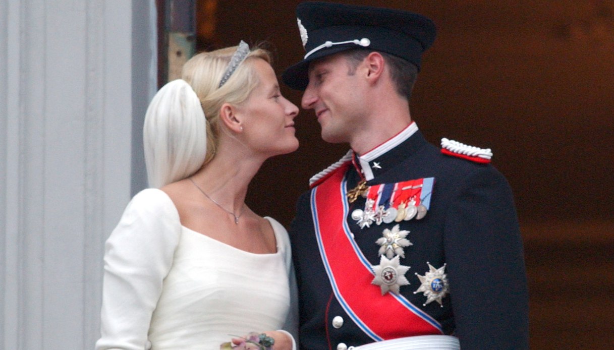 Il matrimonio del Principe Haakon di Norvegia e Mette-Marit, nel 2001