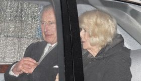 Carlo ha il cancro, condizioni di salute del Re: le foto preoccupano