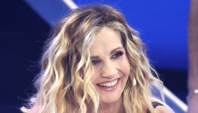 Sanremo 2024, la scaletta della quarta serata: cantanti, duetti e ospiti