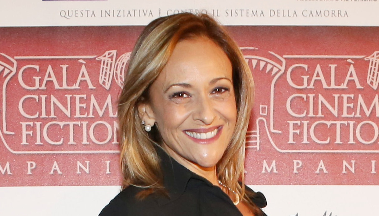 Chi è Luisa Amatucci, Silvia Graziani Di Un Posto Al Sole E Compagna Di ...