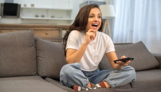 Farsi leggere i tarocchi su TikTok, l’inaspettato fascino della nuova “religione” esplosa sui social