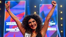 Chi è Apameh Schönauer, la Miss Germania iraniana vittima di razzismo e pregiudizi